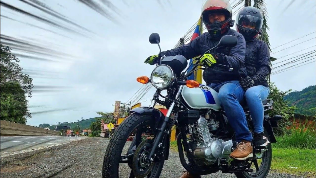 Nueva Suzuki ax4 ABS en SUBIDA con PASAJERO + VELOCIDAD