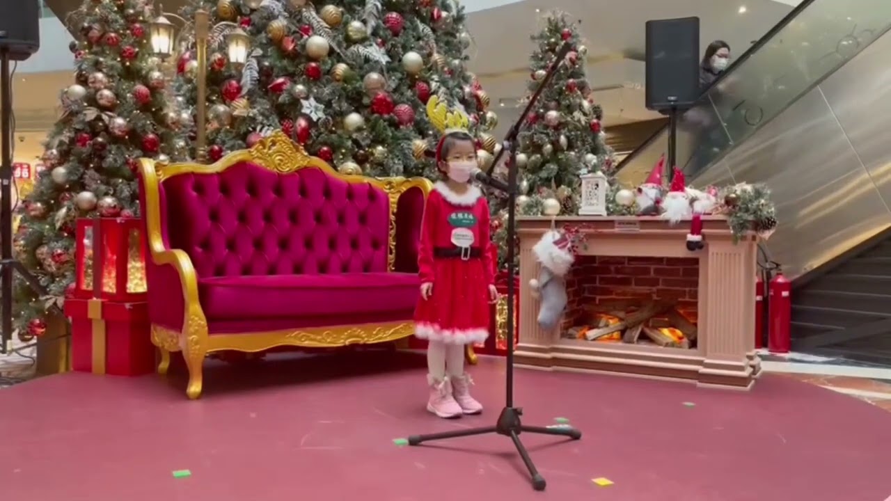 Poco Poppa Pizza and Mama Piccolo performed by Dora Ng
