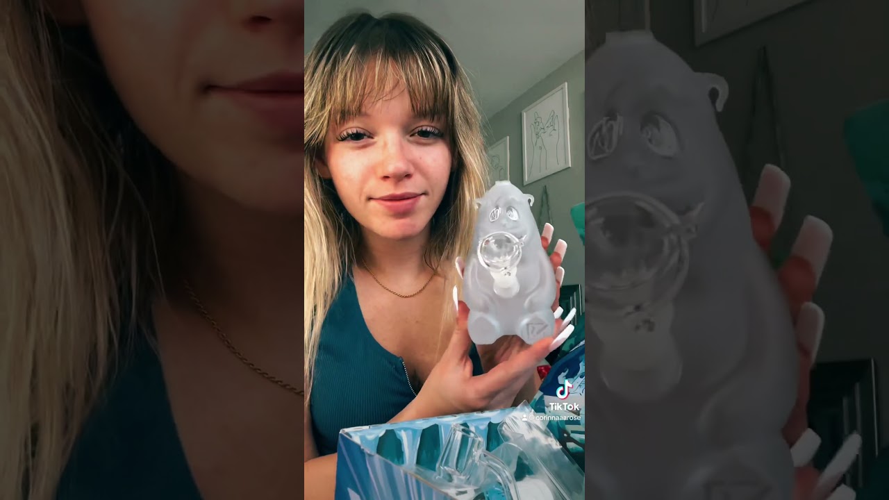 DAILY HIGH CLUB January unboxing!! ￼#dailyhighclub subscription box