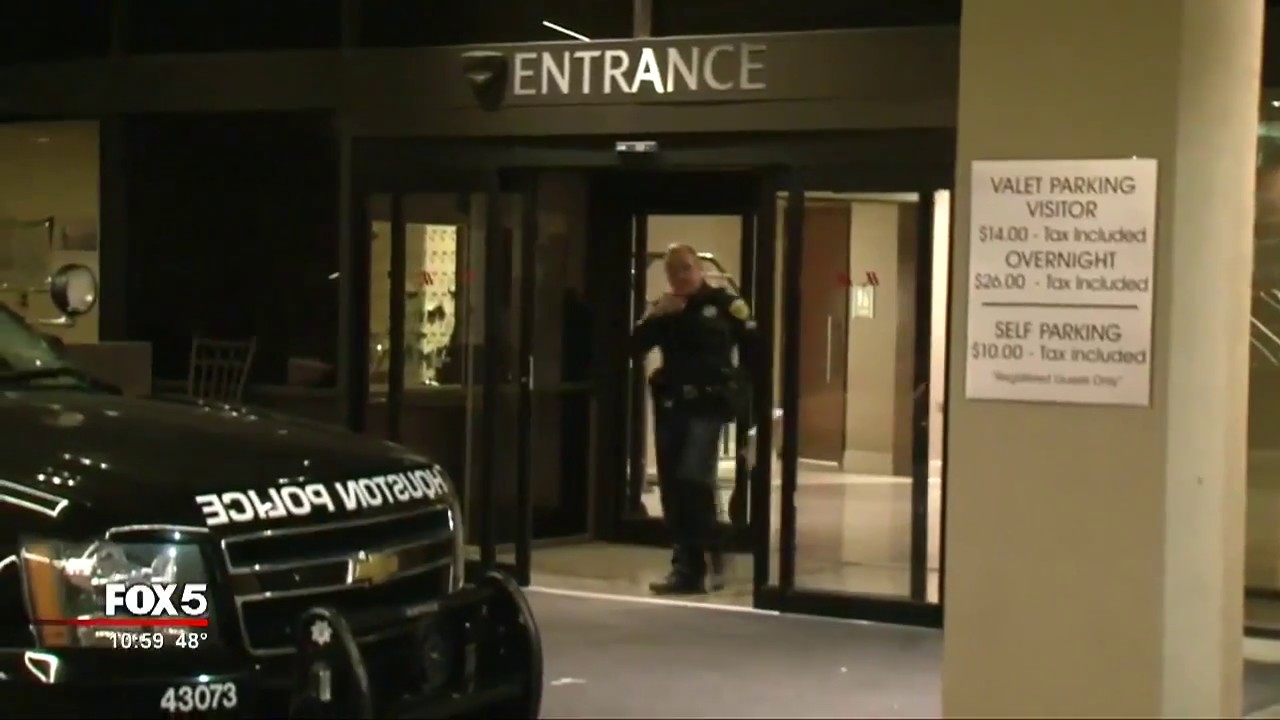 Masked robbers steals ATMs from hotel lobbies