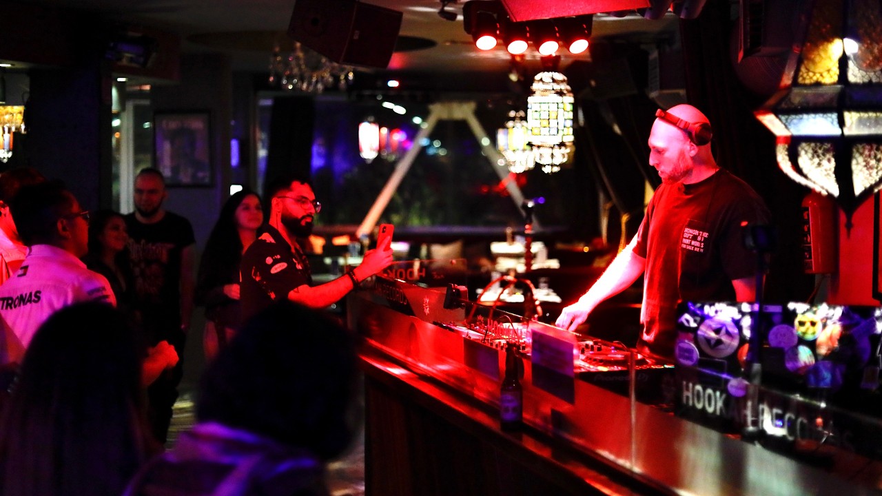 UK Garage & House DJ Set F1 Pre Practice Party BillyJ  @hookah Lounge