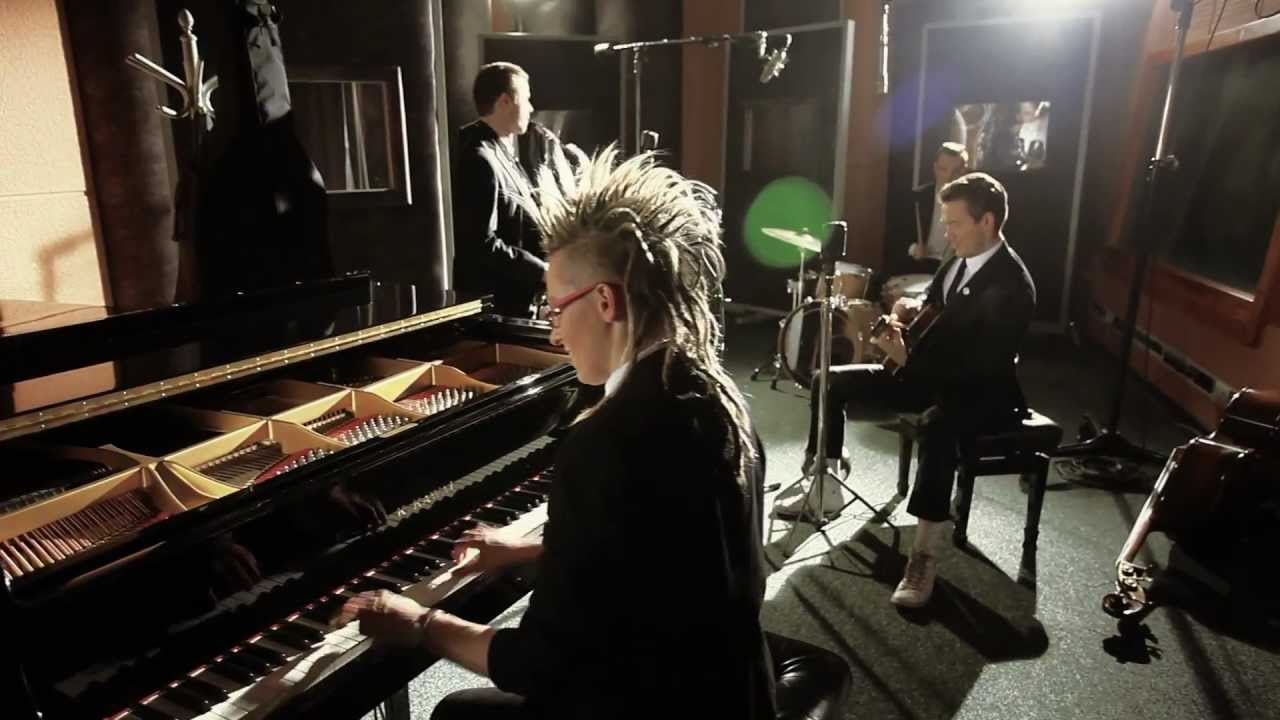 ‪Wojtek Mazolewski Quintet - Nionio ‬‪( OFFICIAL VIDEO )‬ - [ Wojtek Mazolewski ]