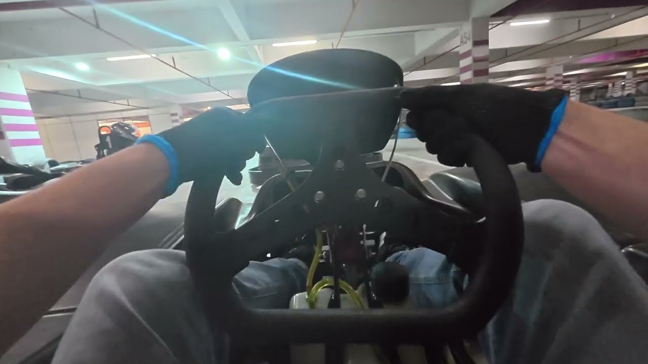 Fui no Kart e foi muito massa!