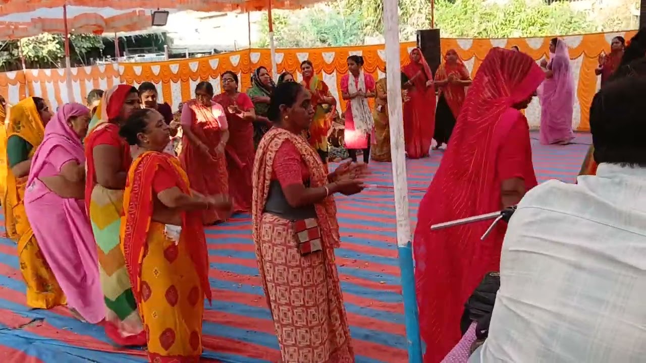 આવો તે રગ સીદલગાડીયો#bhajan #comedy #minivlog #love #bhajankirtan #bhajan #song #santwani #
