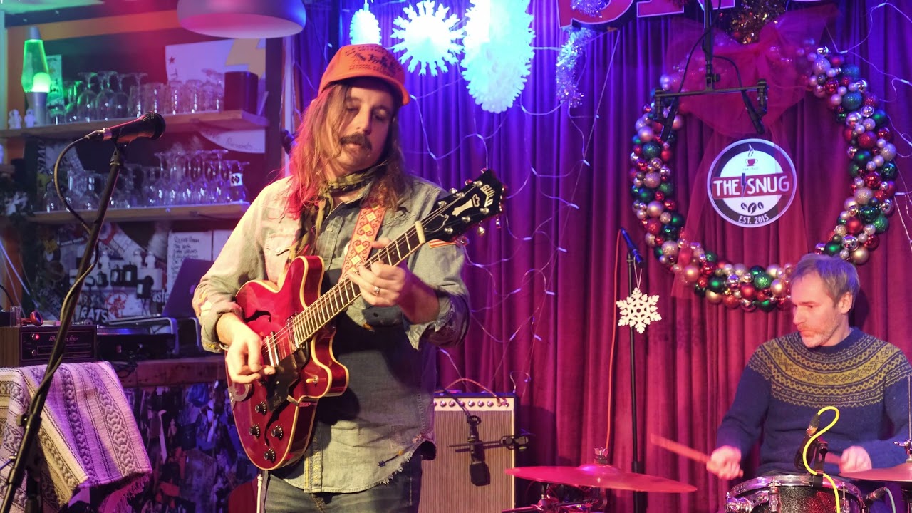 Snug Live Sessions  - Bobby Lee