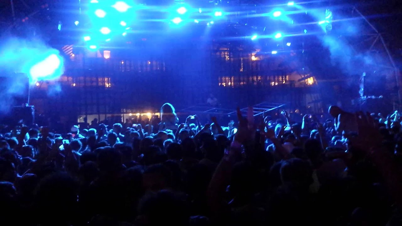 Calvin Harris vs. Avicii - Sweet Superlove Nothing LIVE at Ushuaia Ibiza 10/08/2014