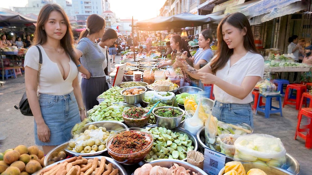 Local Cambodia Street Food Tour — Fresh Chicken, Fish & Fruits at Toul Tompong Market!