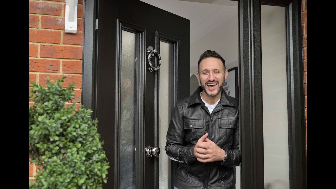 From Blue to New &mdash; Antony Costa&rsquo;s Front Door Transformation
