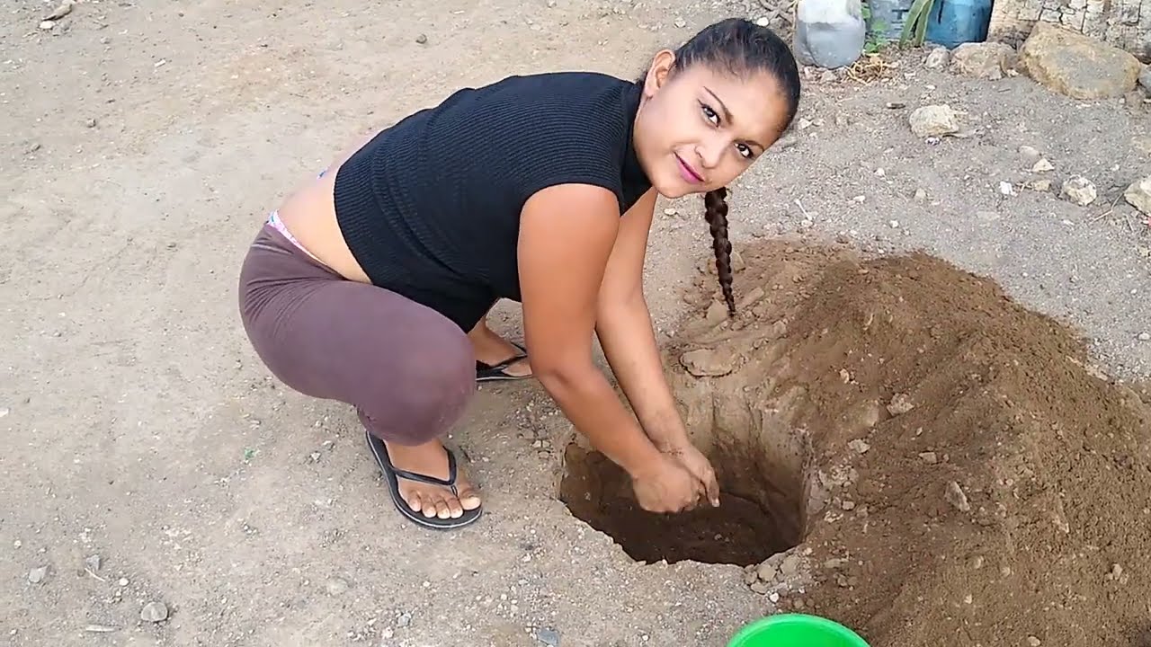 AQUI VOY A SEMBRAR MIS PALMERAS🌴🌴/POSICIONES PARA SACAR LA TIERRA ☺️