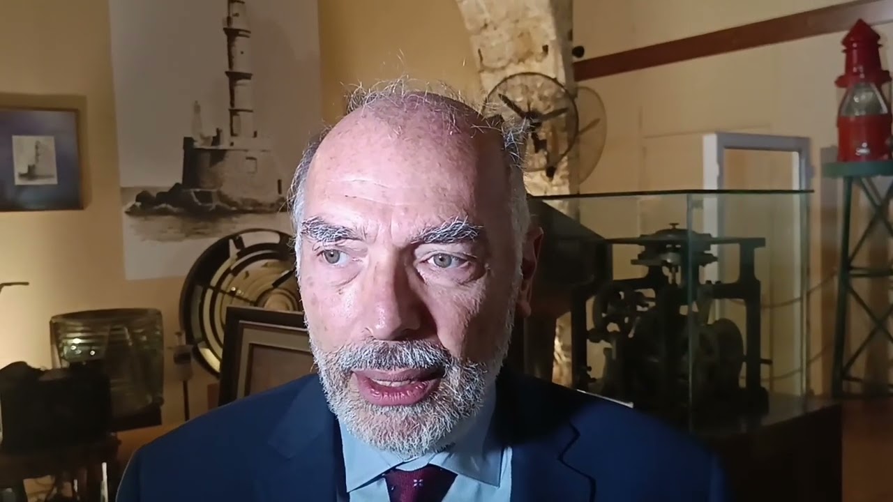 Κωνσταντίνος Μαζαράκης Αινιάν- Επίτιμος αρχηγός στόλου