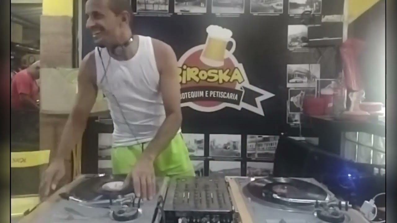 DJ Sidney a Bruxa no biroska retro