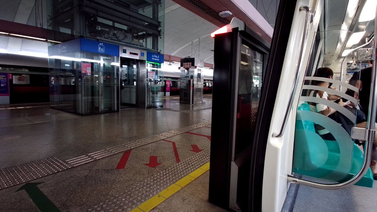 Singapore MRT ride from Pasir Ris to Tampines train station