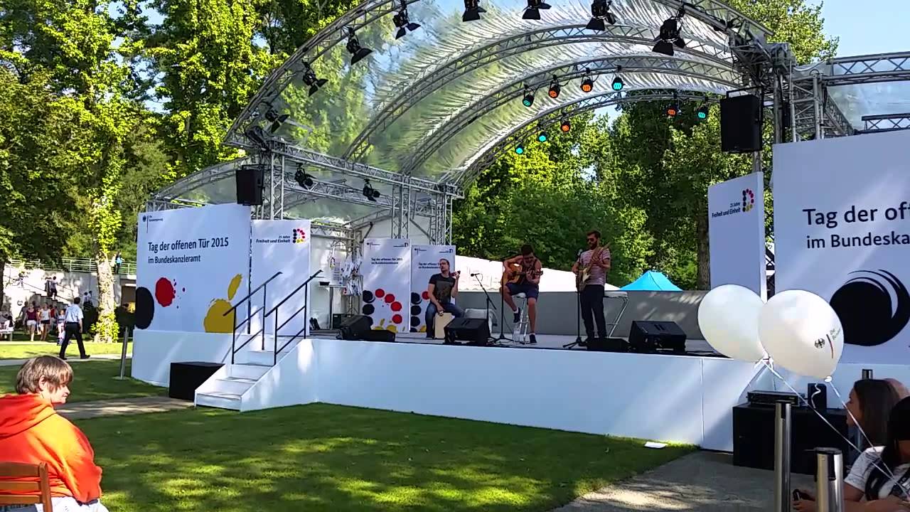 Chris Schummert - Live - Dancing On My Own  [Berlin/30.08.2015] HD