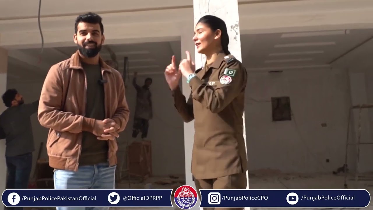 Shadab Khan Being Briefed About SIPS by ASP Sherbano Naqvi