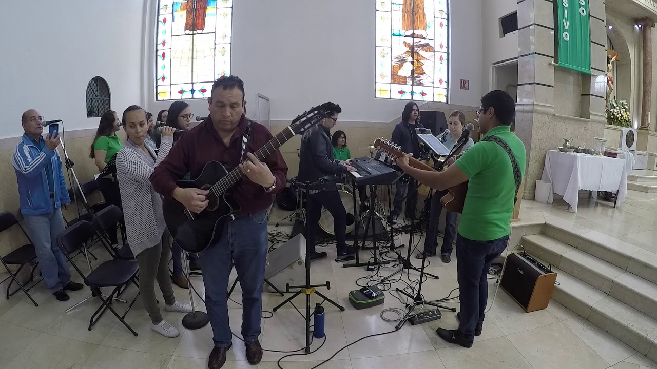 El Señor esta presente - Canto de Entrada