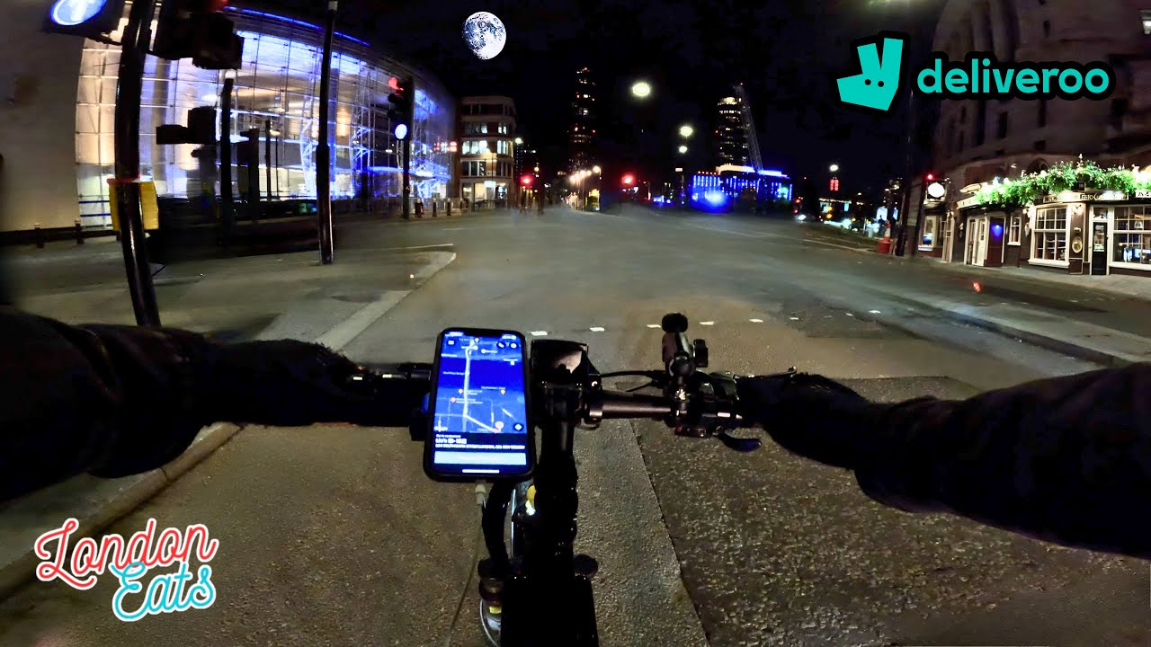 Доставка «London Eats»: кусок скромного пирога — соревнование Deliveroo в центре Лондона!