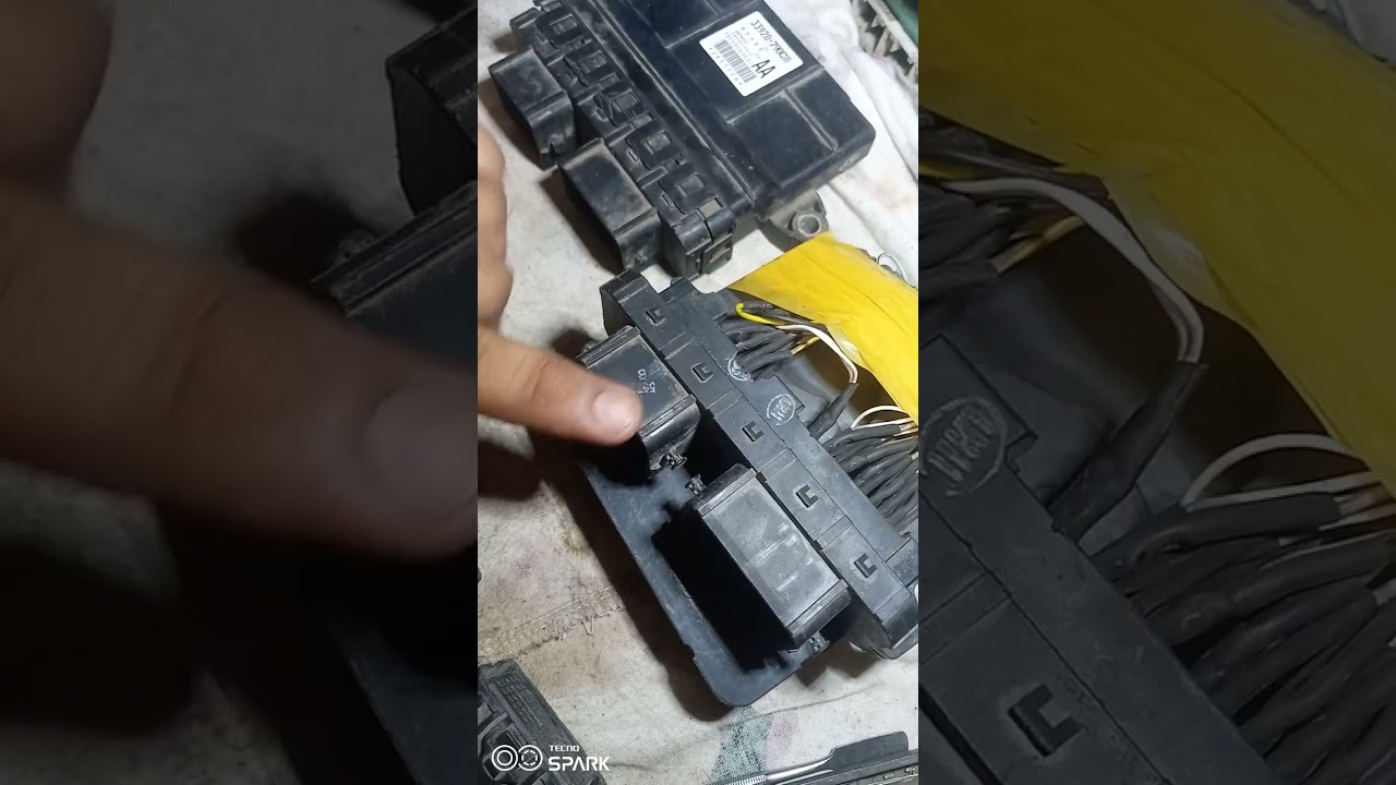suzuki ravi bolan ecu No AA Altreashion model 17 saye 22 tak and repare contact no 03322385422