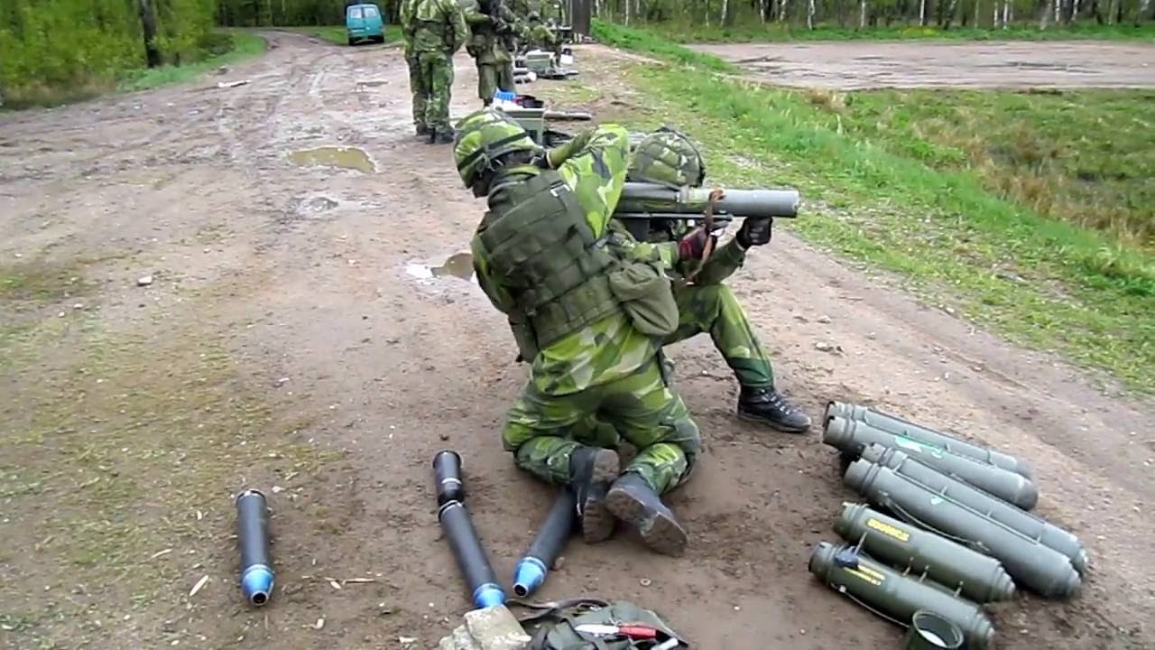 Granatgevär Carl Gustaf m/48 skarpskjutning på Kråk skjutfält 2014! Wilska Kompani!