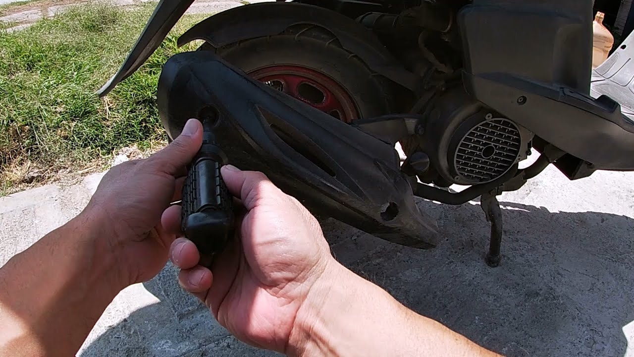 Cómo reparar el protector del mofle de la motoneta D125 sin gastar una fortuna en comprarlo nuevo