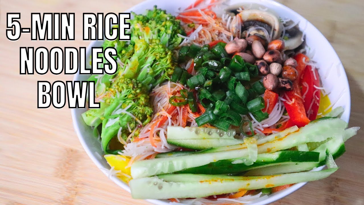 Quick Chili Oil Rice Noodles Bowl | Easy Veg Rice Noodles Recipe