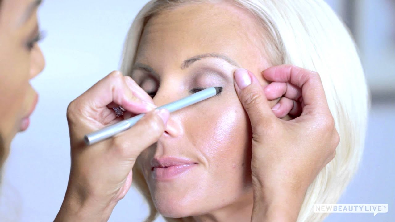 How to Get a Light Smokey Eye Makeup Look | NewBeauty Tips & Tutorials