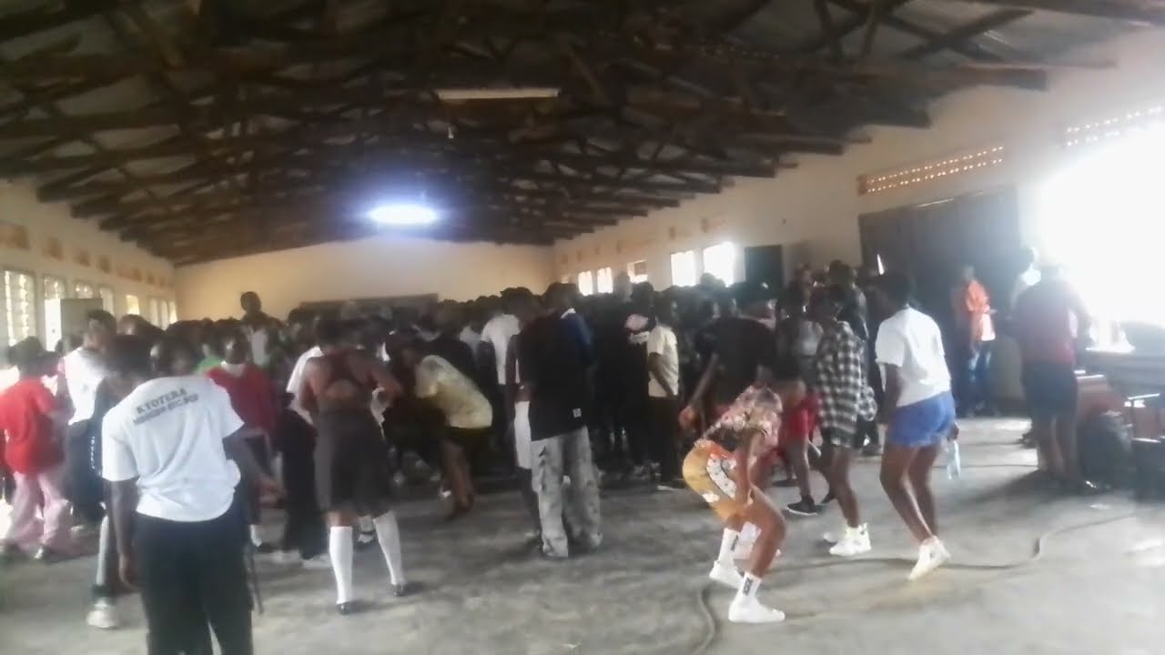 HIGH SCHOOL KADANKE #live #trending #music #dance #vibes #highschool #school #schoollife #schooltime