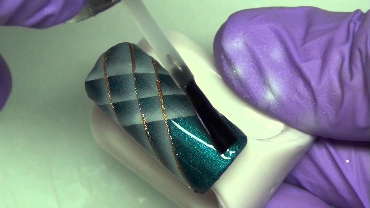 Décoration à l'Airbrush de Lignes dégradées et french au pochoirs