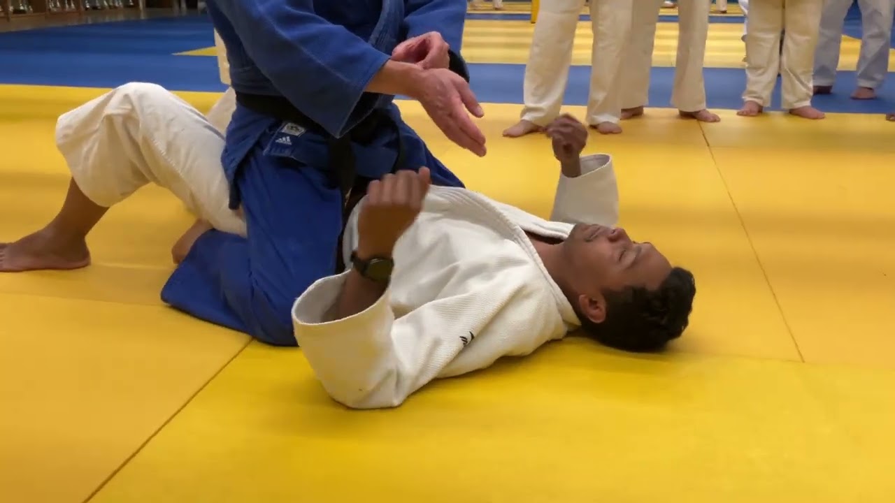 Educatif - étranglement Gyaku-Juji-Jime 🥋