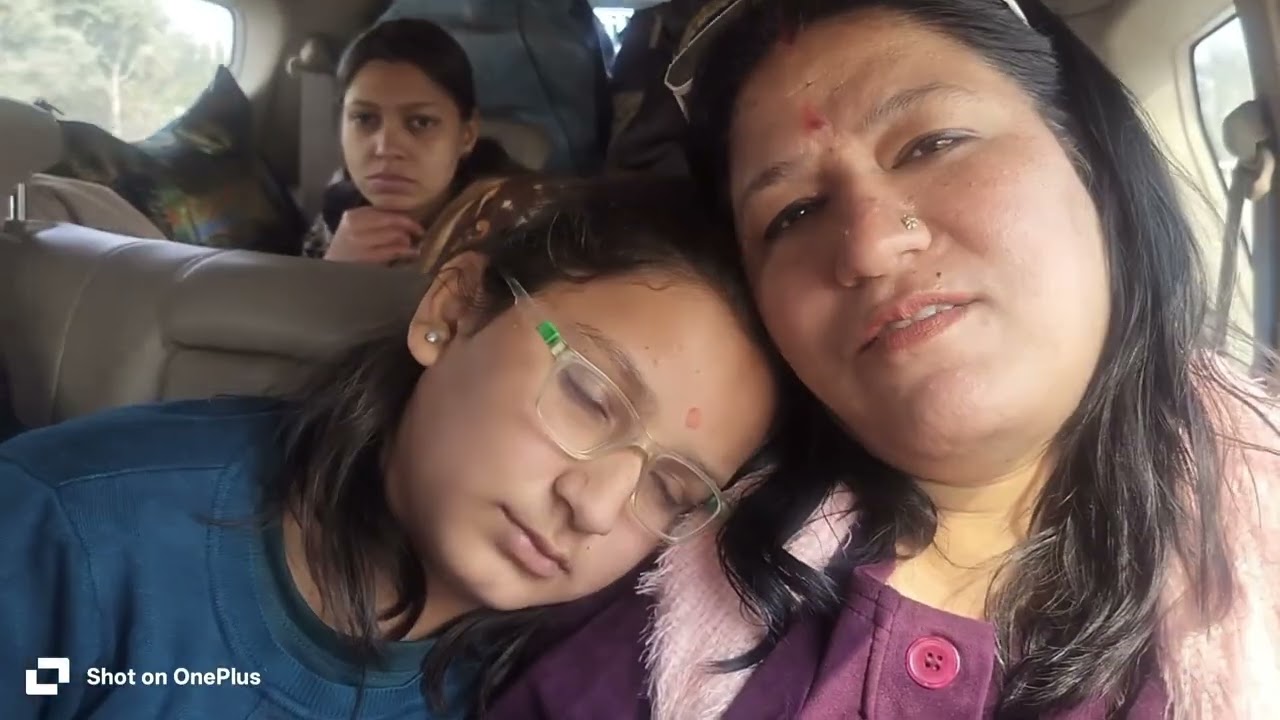 हम गे कहीं और झूला गिरने से बचा😆