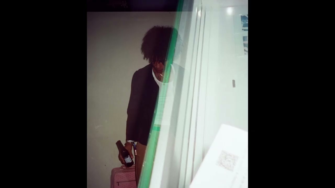 Iann Dior - Outside Of The Party (removed from the album)