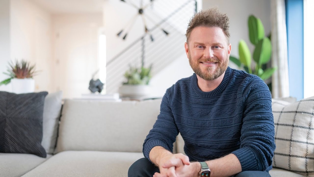 How Bobby Berk of ‘Queer Eye’ and Tri Pointe Homes are de-stressing design | Homes.com News