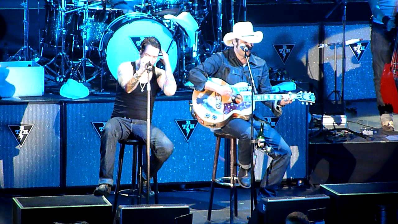 The Boss Hoss - Live in Vienna 2012, My Country
