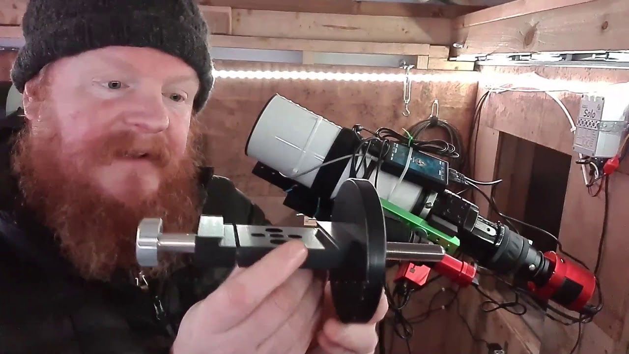 Balancing telescope third axis