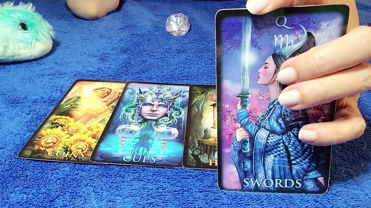 CAPRICORN - THEY'RE WORRIED ABOUT THIS CONNECTION... 💌 😯 DECEMBER 2021 TAROT READING