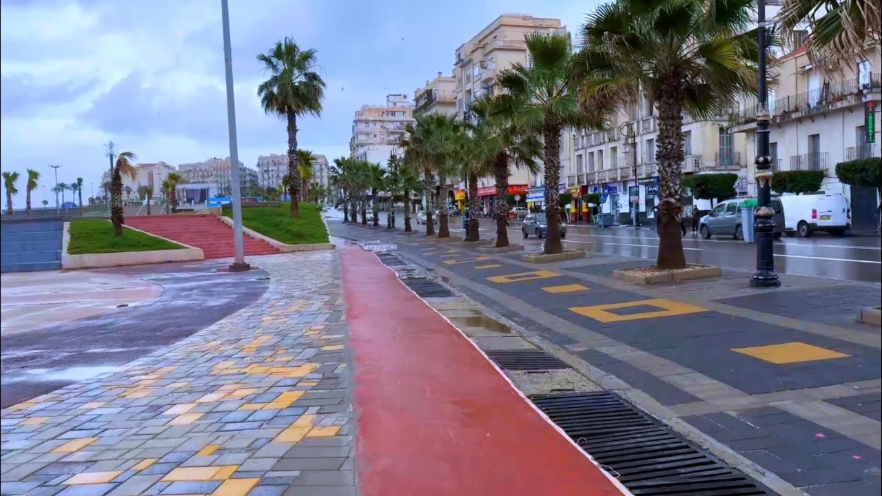 الأجواء في ساحة كيتاني والواجهة البحرية لباب الواد قبل مباراة الجزائر 1 الكونغو الديموقراطية 0