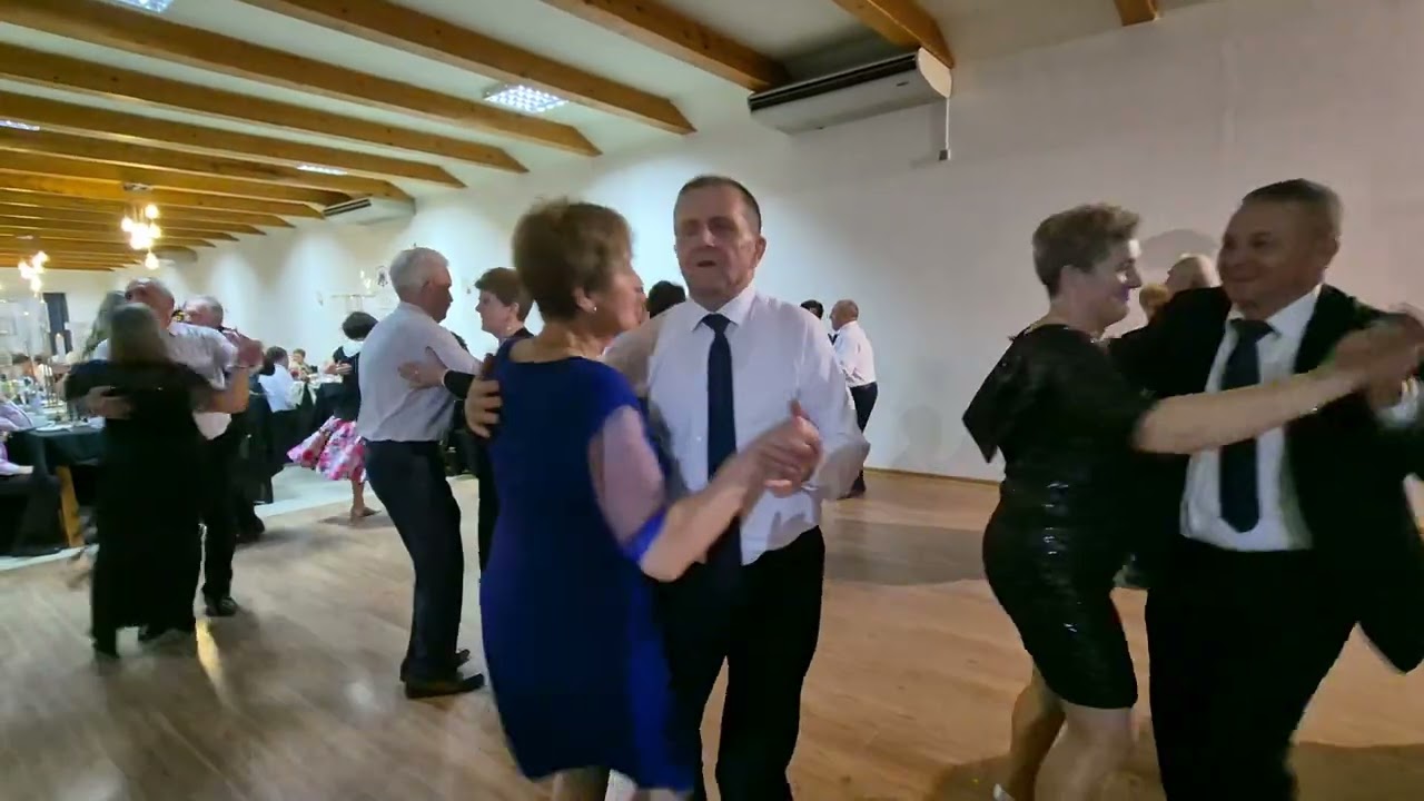 Mamy karnawał, powrócę do Sylwestrowego Mokrosęku.Obereczek.