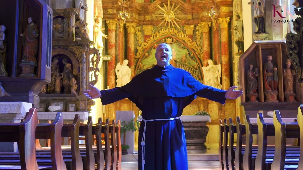 P. Toni Brinjovc prepeva na Ptujski Gori