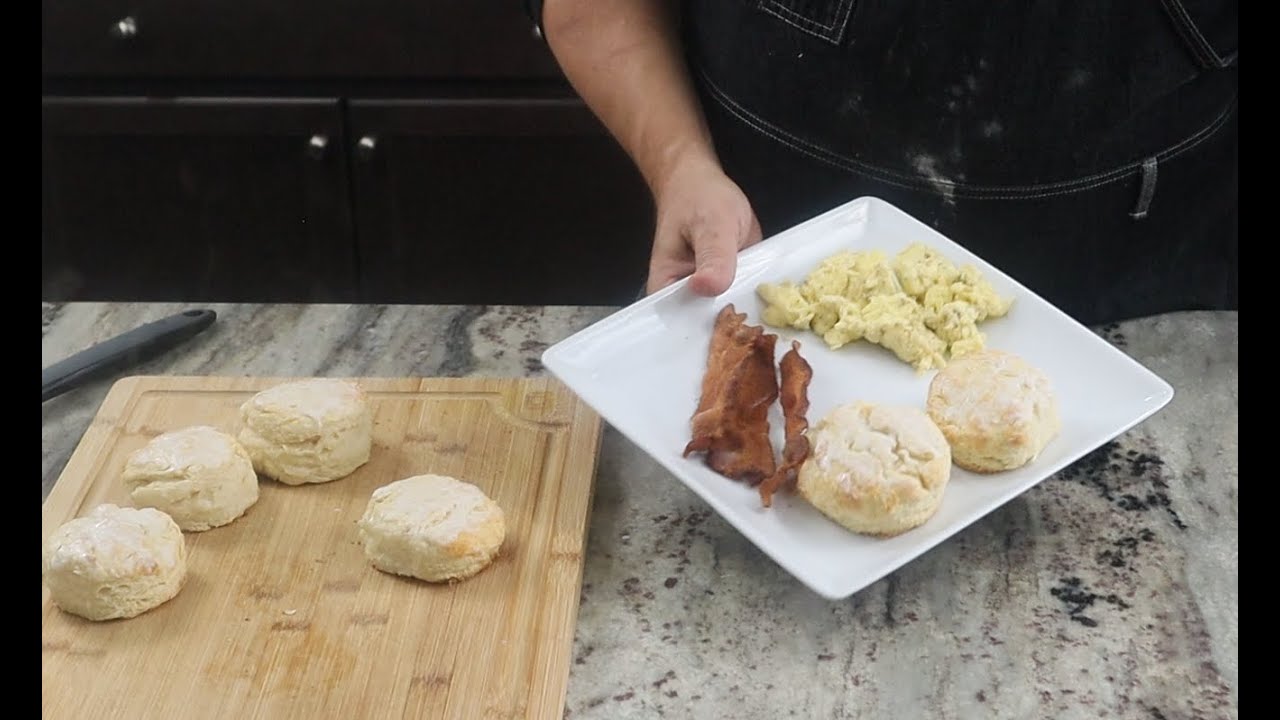 HOW TO MAKE BUTTERMILK BISCUITS FROM SCRATCH!! - Easy Recipe!