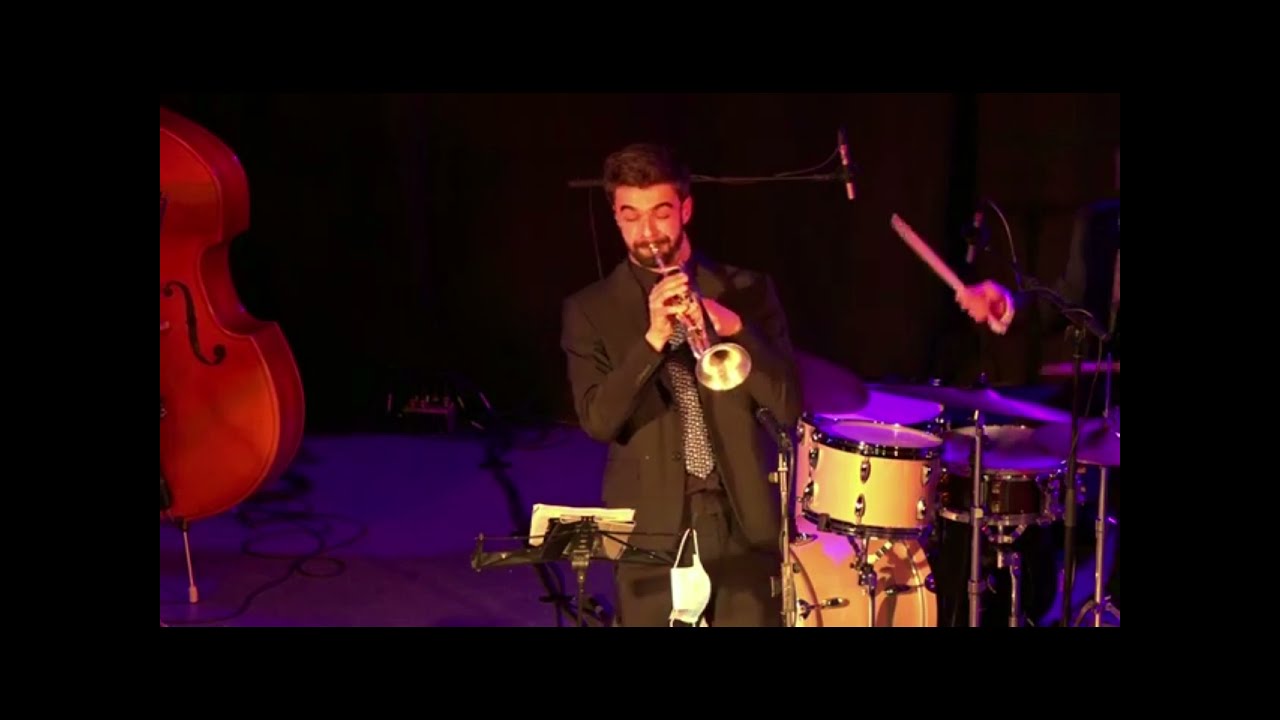 Arzz Collective - Sweet Love of Mine (Directo)