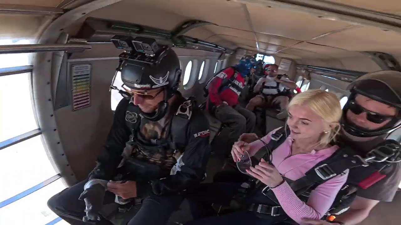 SDAZ  Stella kicks dad out of plane