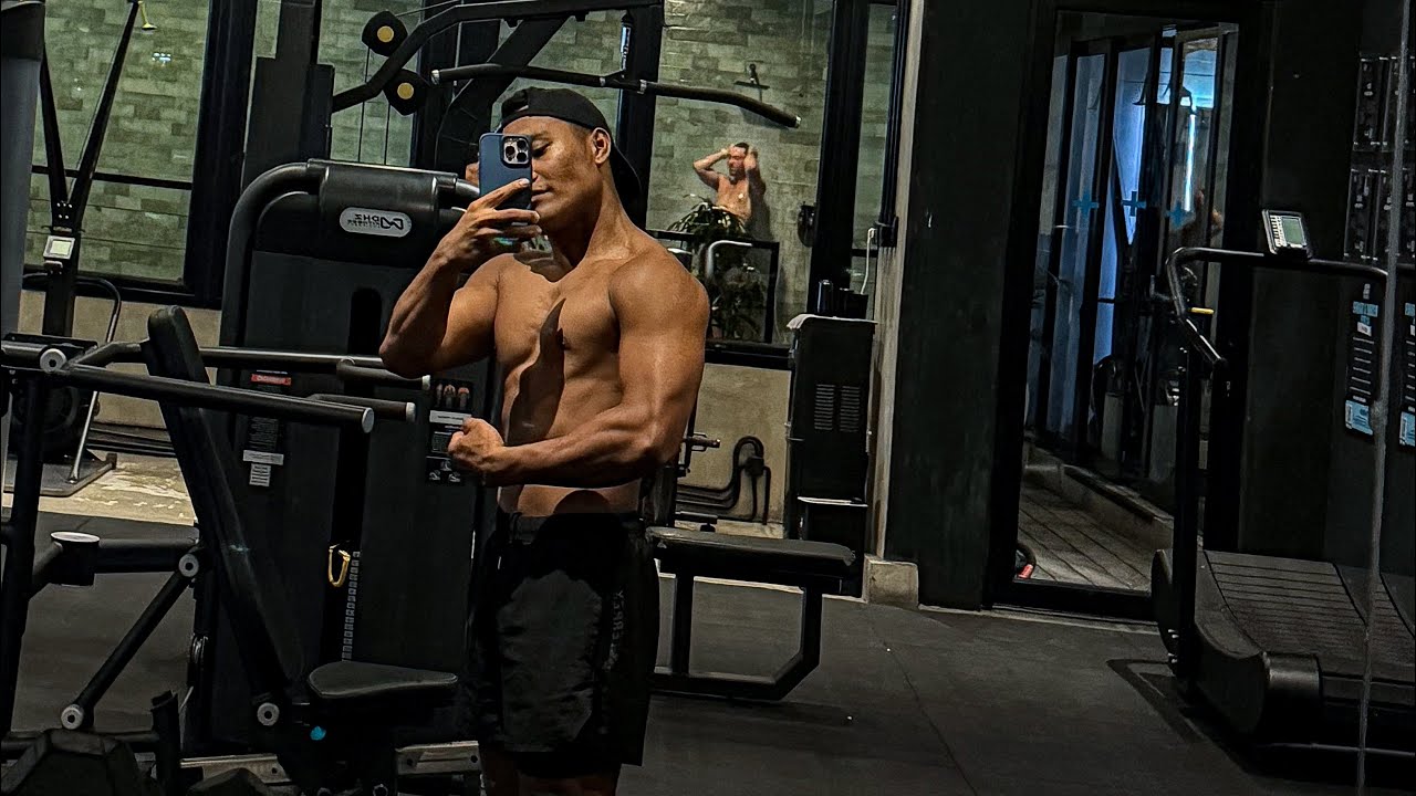 Shoulders & arms day ✅