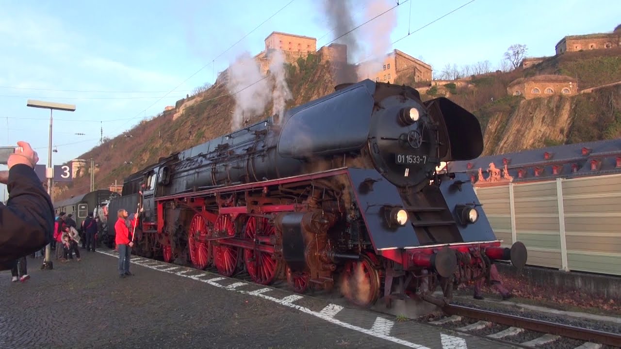 Rückblick: Mit 01 533 auf Weihnachtsfahrt durchs Lahntal (HD)