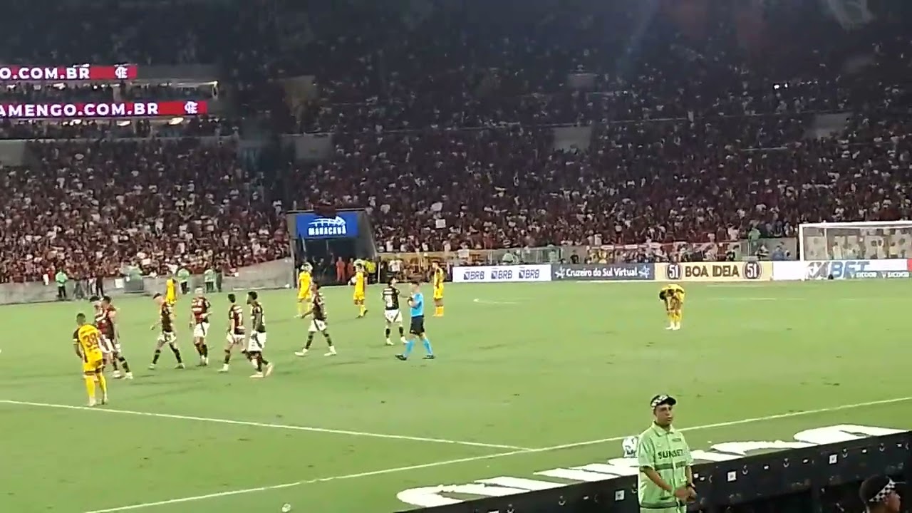 Théo e o Gol de falta do Arrascaeta 