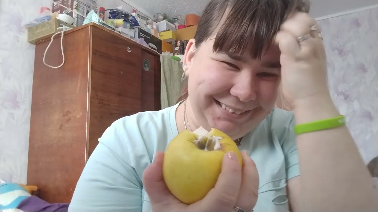 Вызов принят съесть яблоко🍏 с майонезом 