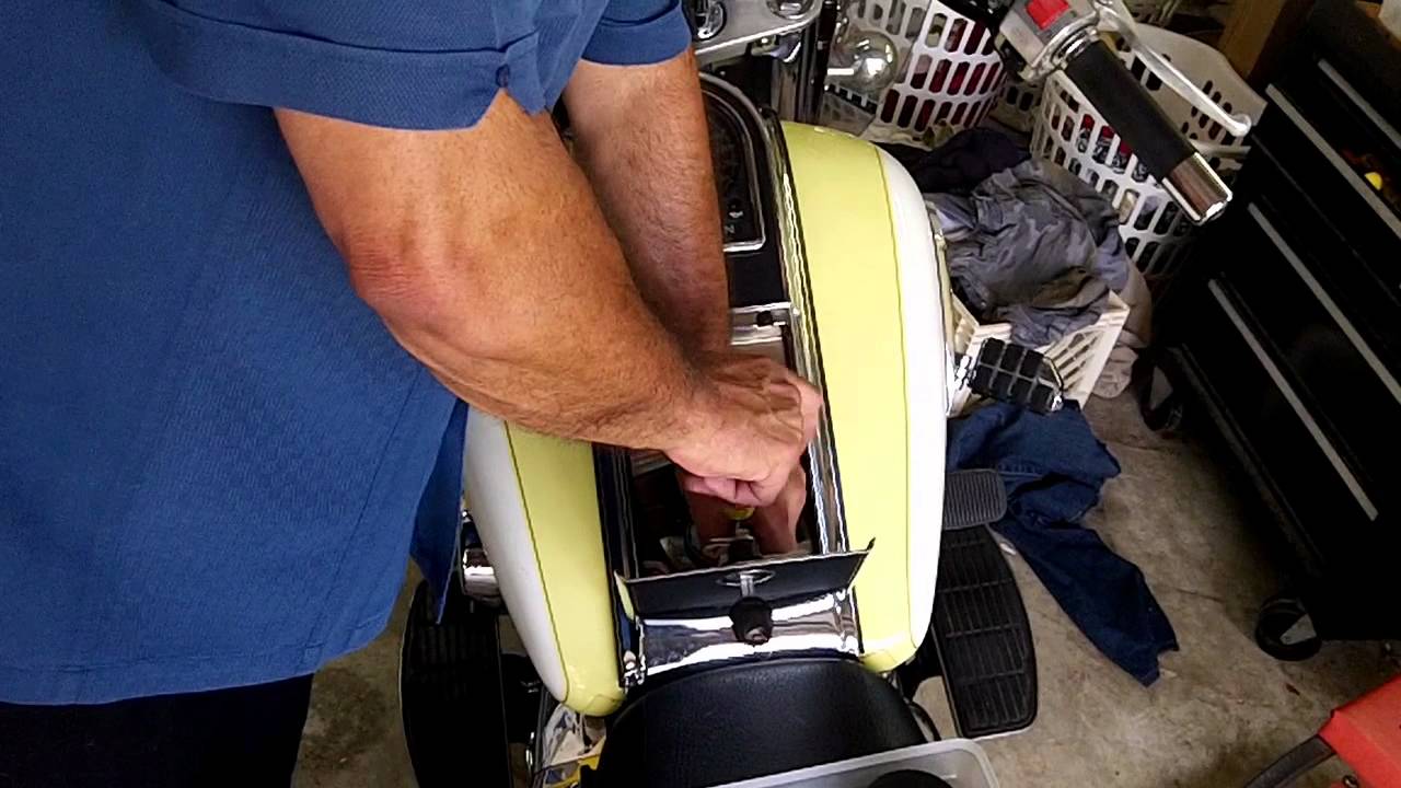 Suzuki Intruder 1500LC Air Filter Check.mov