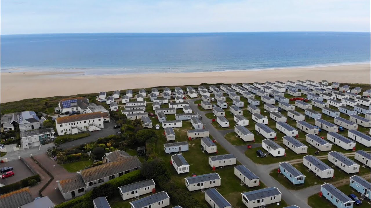 HAYLE TOWANS / RIVIERA SANDS CARAVAN / AERIAL DRONE DJI / CORNWALL / COASTAL WALK