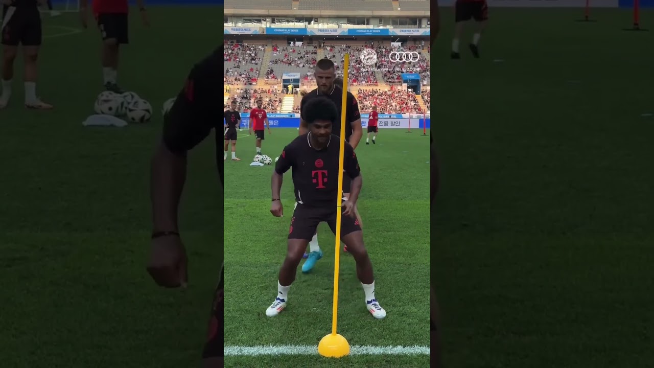 FC Bayern Munich - fun reaction drill by Vincent Kompany