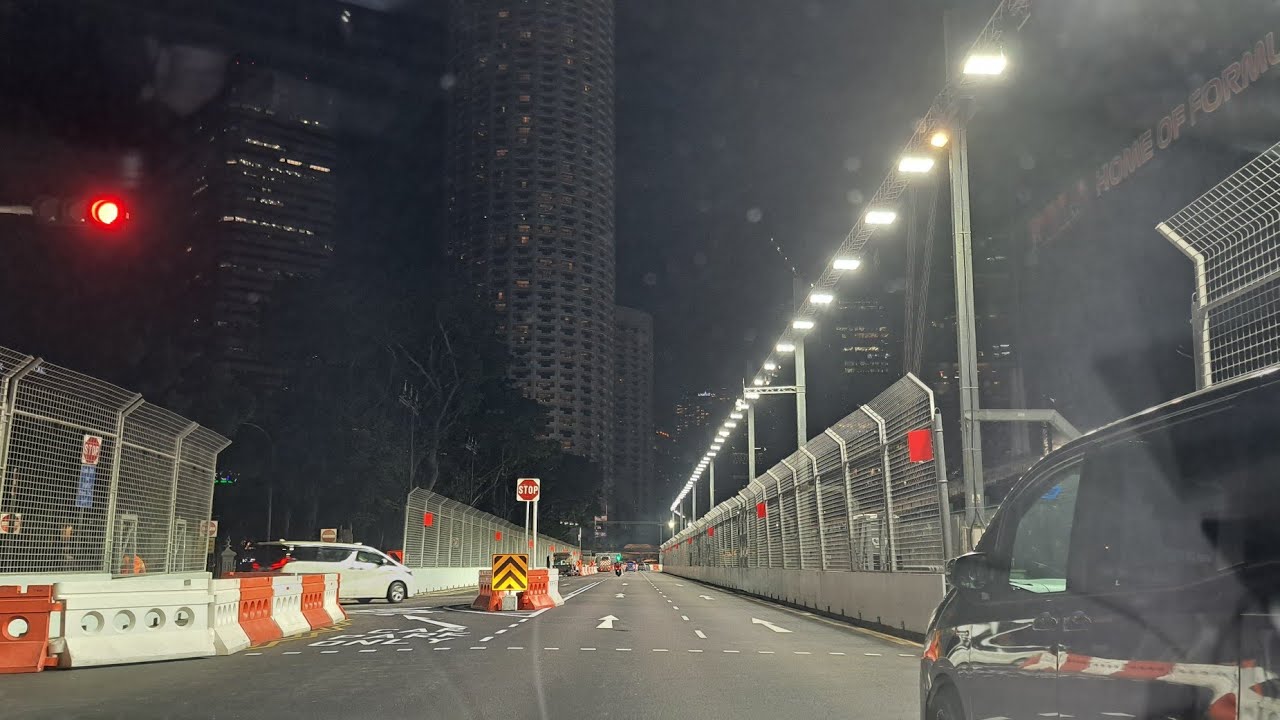 Singapore F1 Grand Prix night race in Oct 2025. A look at the circuit along Esplanade Theatre