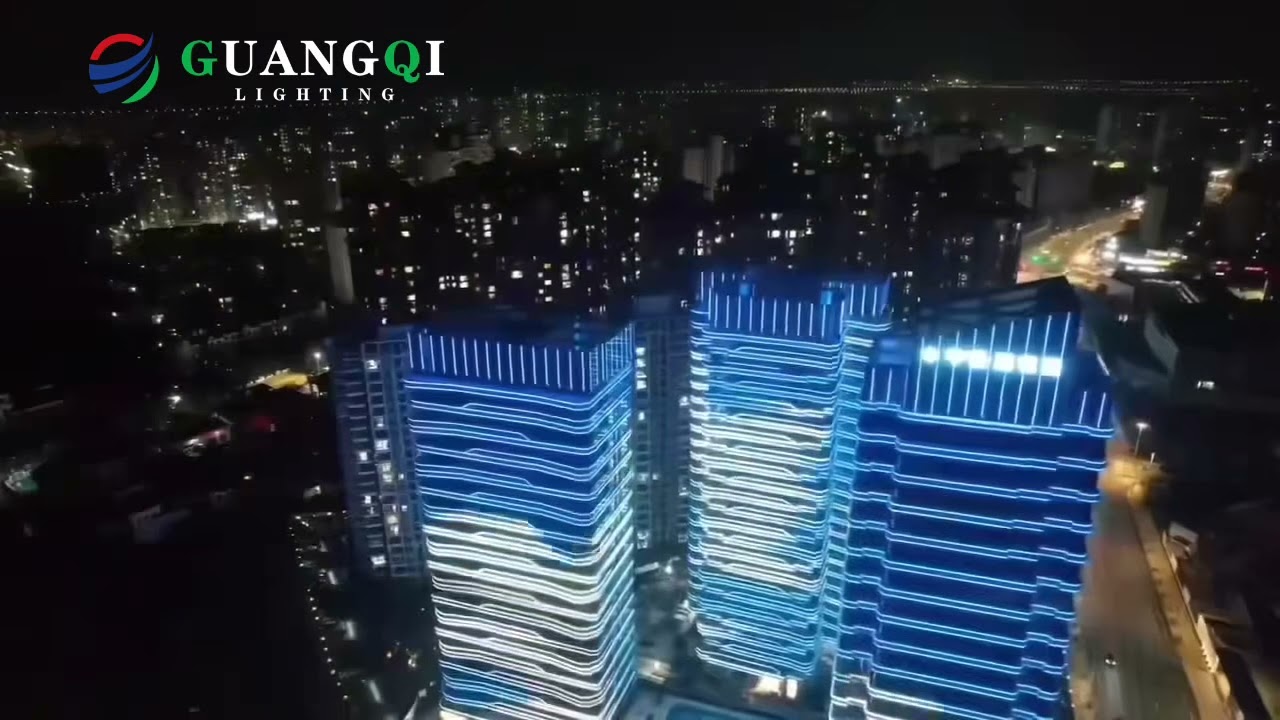 Outdoor linear led light for building facade media display