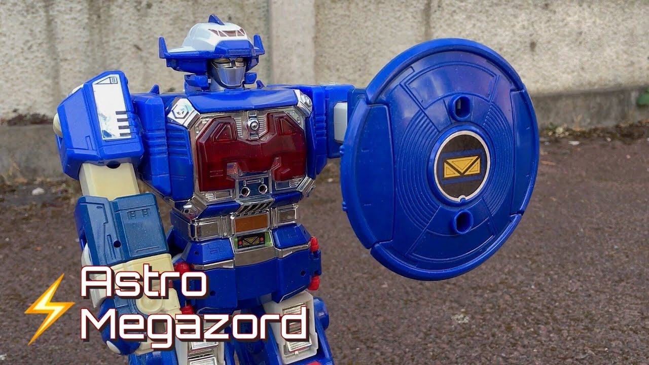 Deluxe Astro Megazord 1998 review (Power Rangers in Space Season 6)